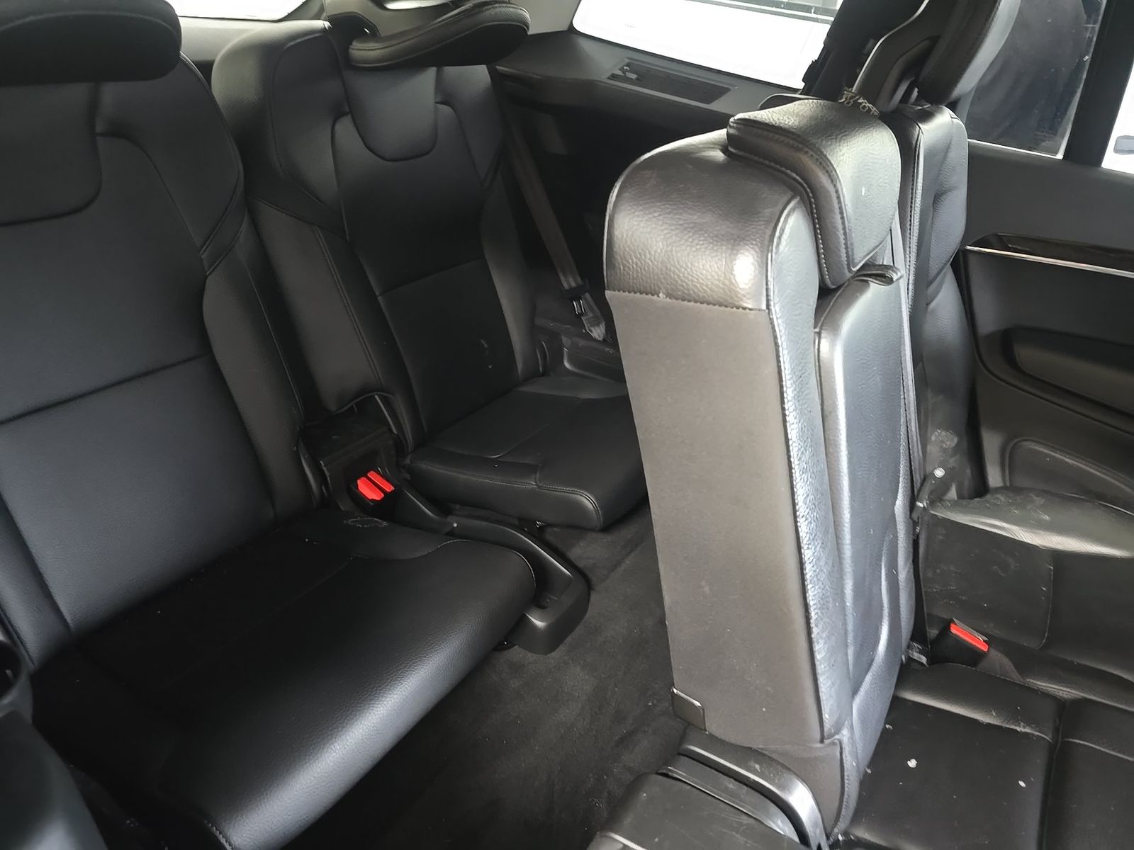 2018 Volvo XC90 T6 Momentum AWD