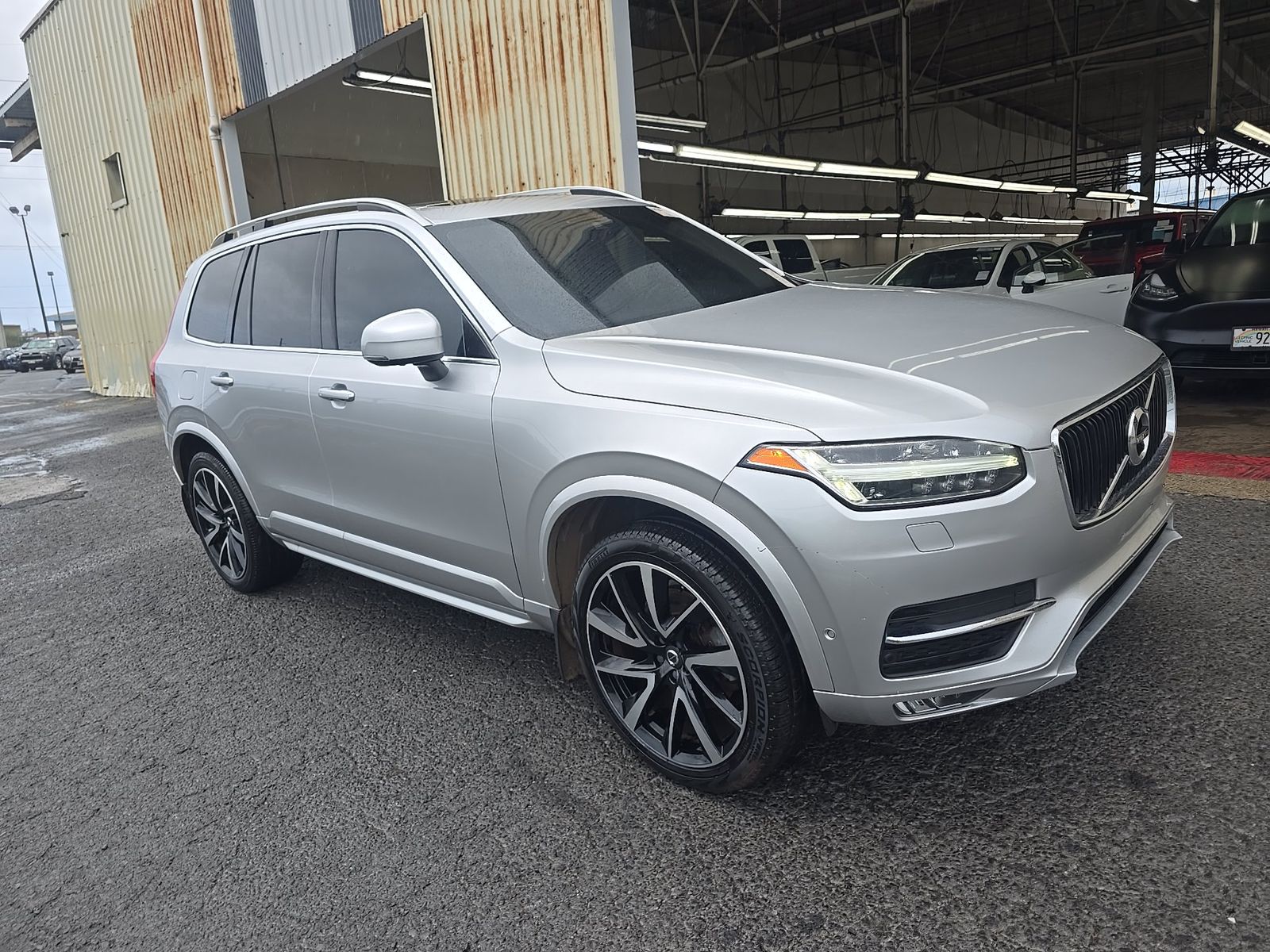 2018 Volvo XC90 T6 Momentum AWD