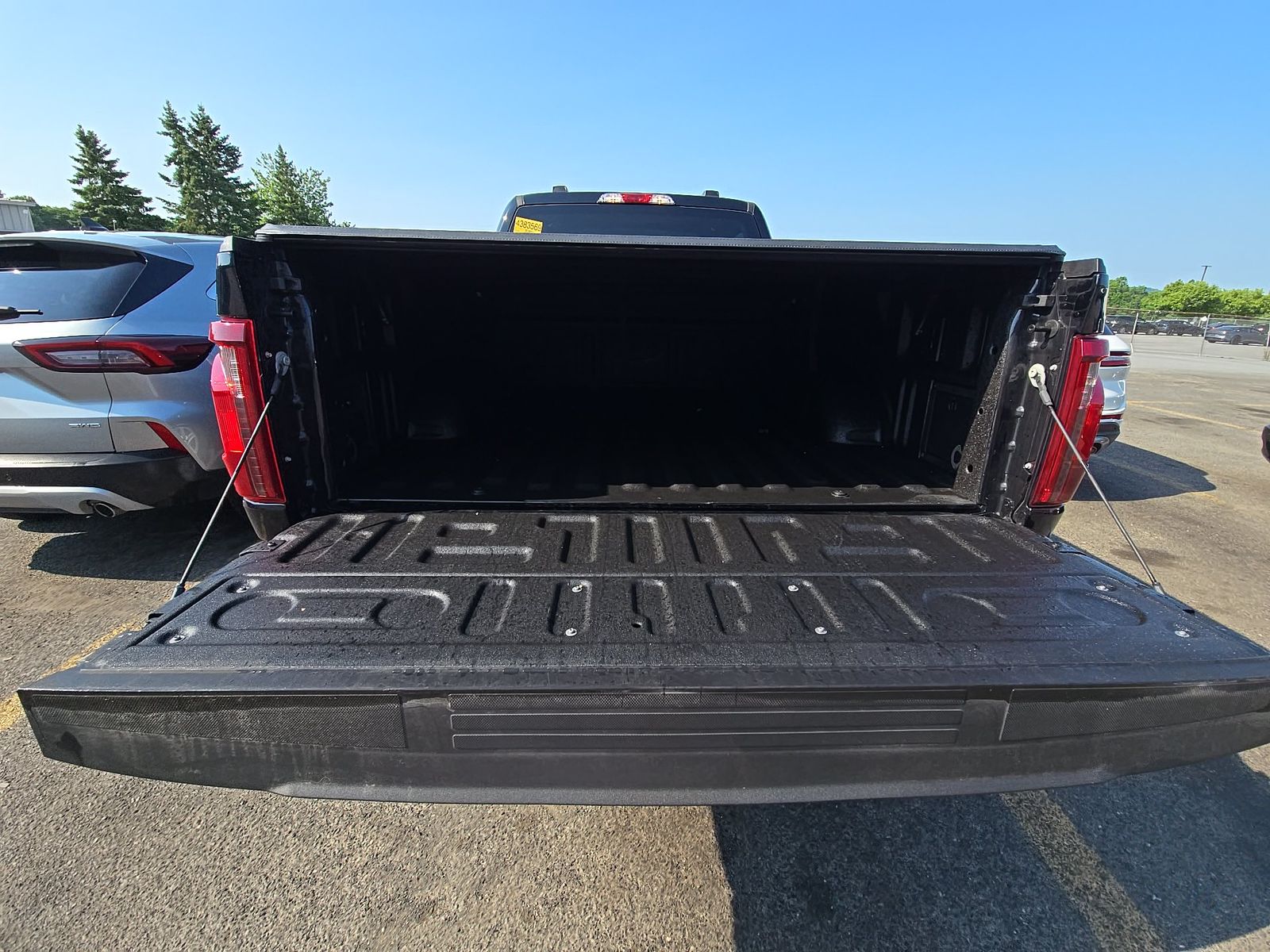 2025 Ford F-150 Hybrid XLT AWD