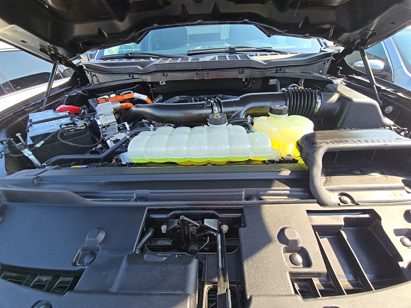 2025 Ford F-150 Hybrid XLT AWD