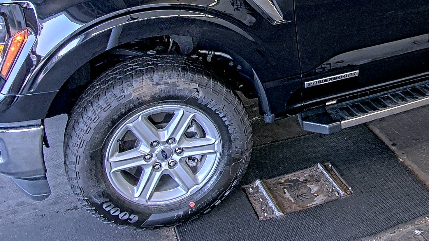 2025 Ford F-150 Hybrid XLT AWD