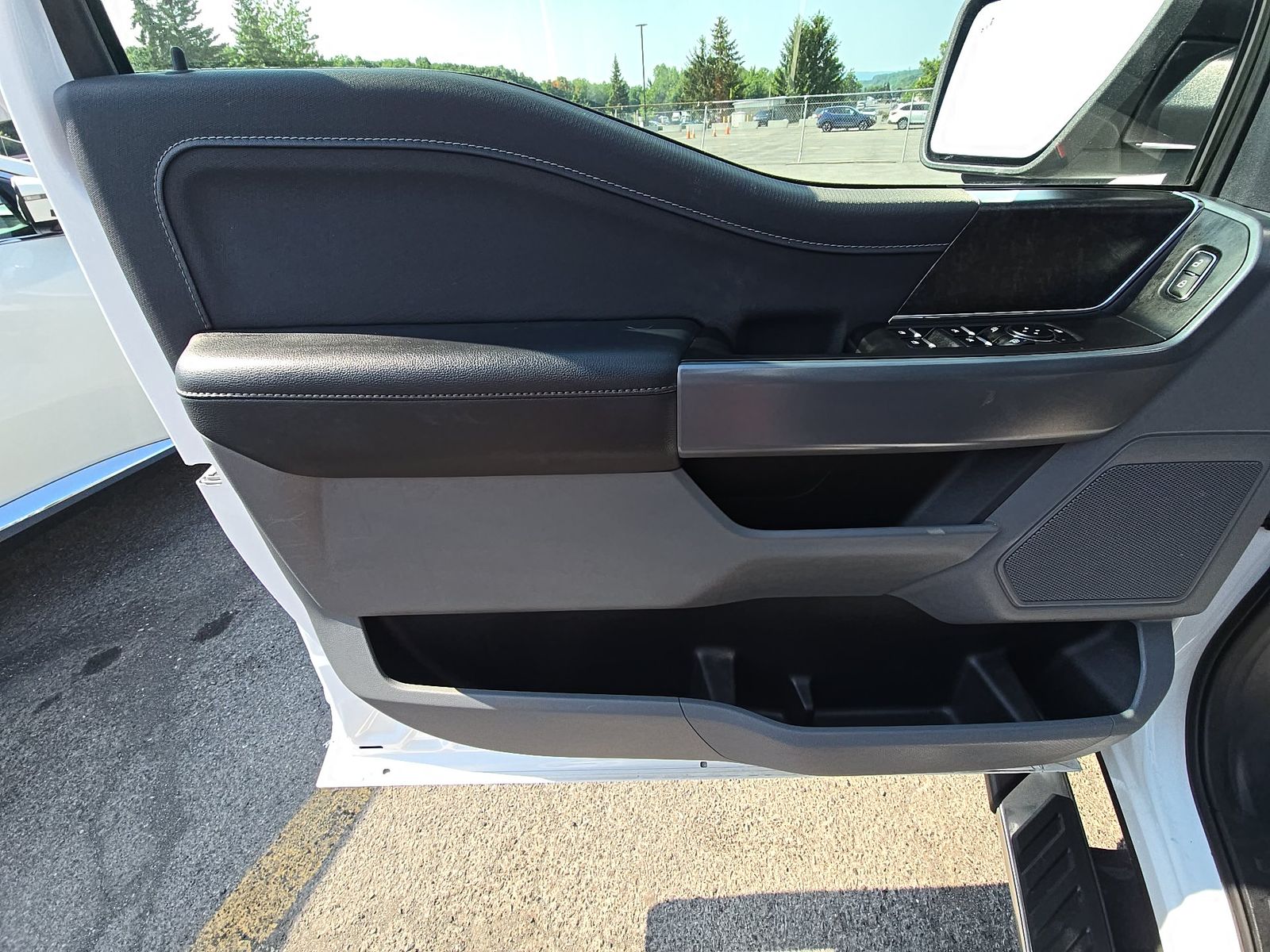 2023 Ford F-150 Hybrid XLT AWD
