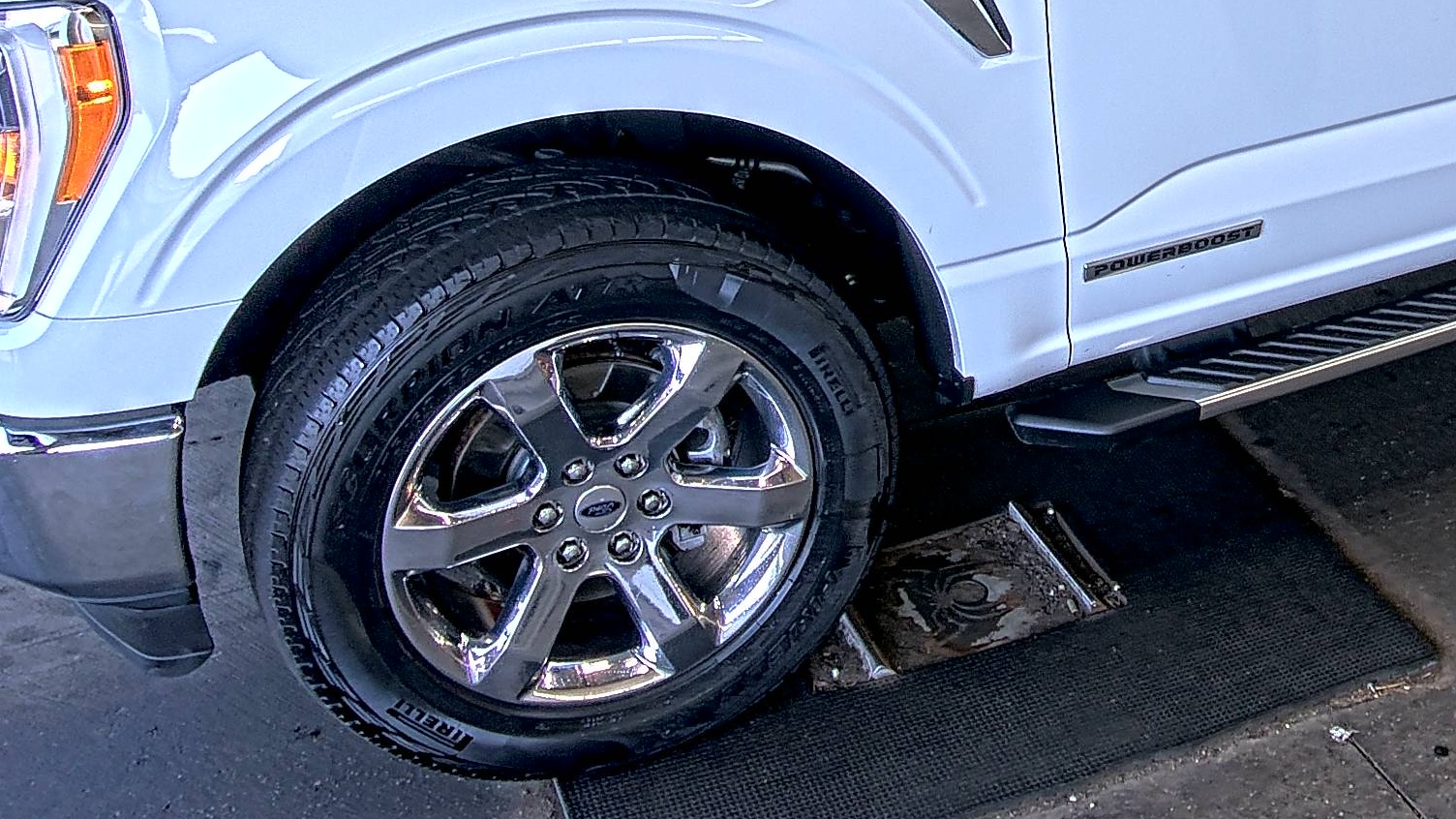 2023 Ford F-150 Hybrid XLT AWD