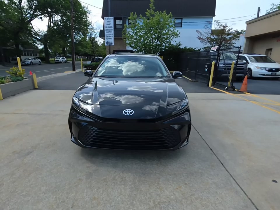 2025 Toyota Camry LE FWD