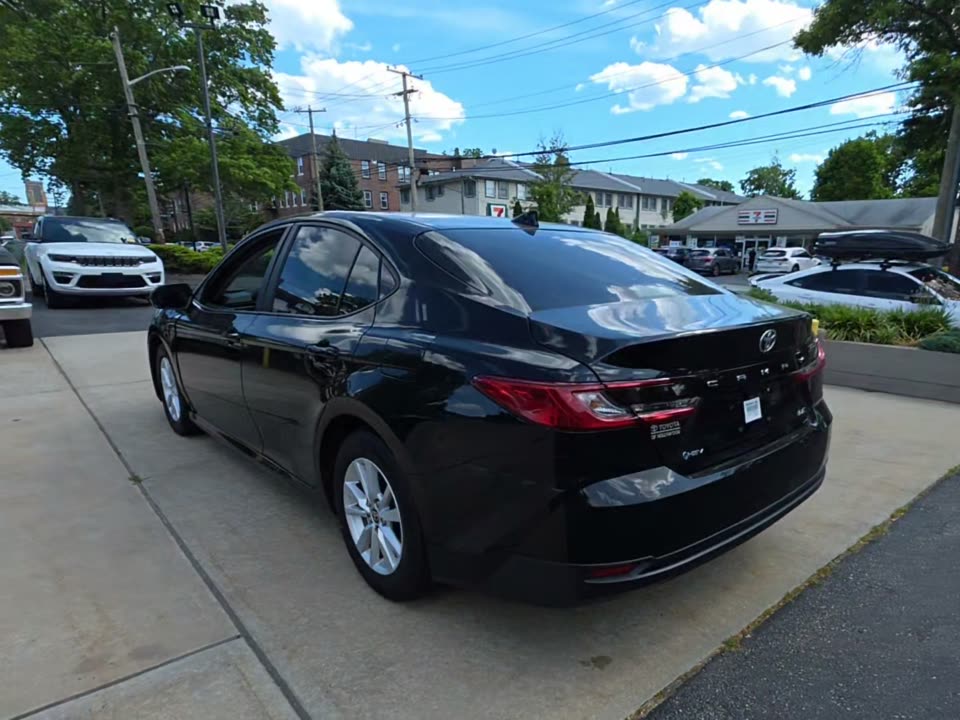 2025 Toyota Camry LE FWD