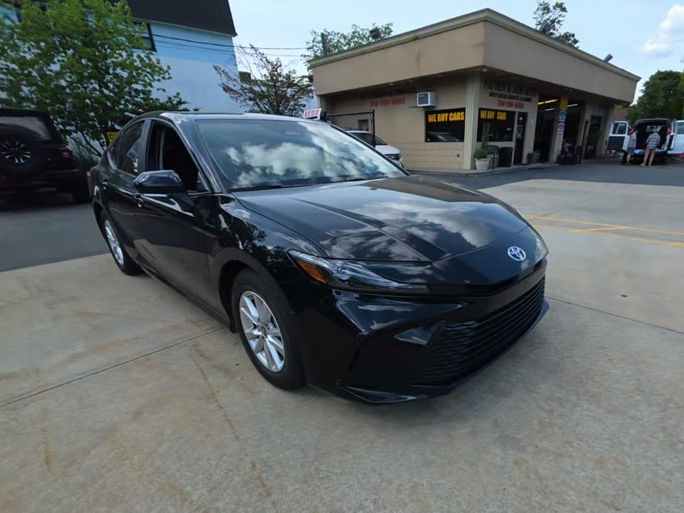 2025 Toyota Camry LE FWD