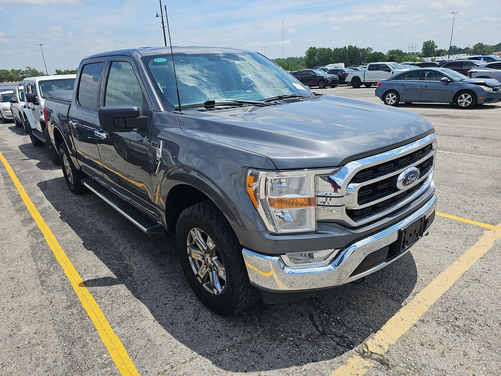 2023 Ford F-150 XLT AWD
