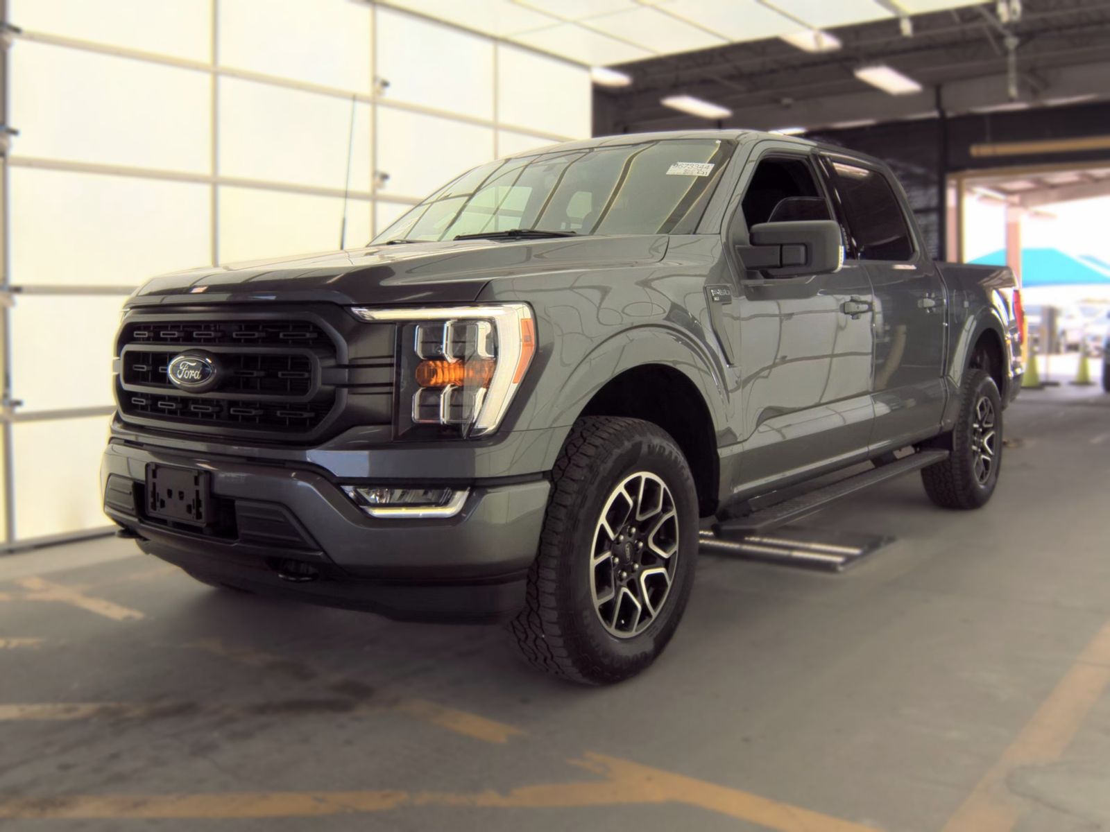 2023 Ford F-150 XLT AWD