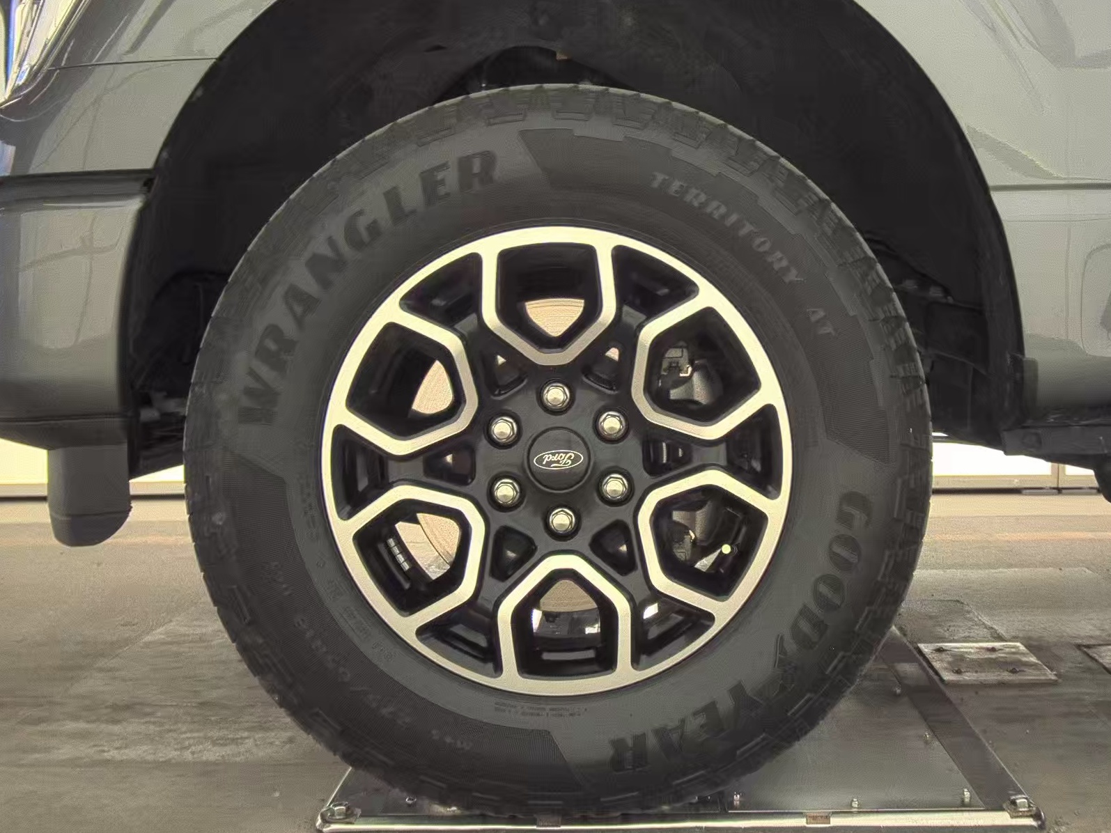 2023 Ford F-150 XLT AWD