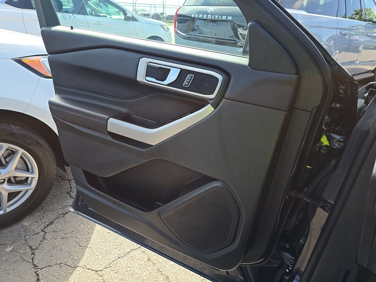 2024 Ford Explorer XLT AWD