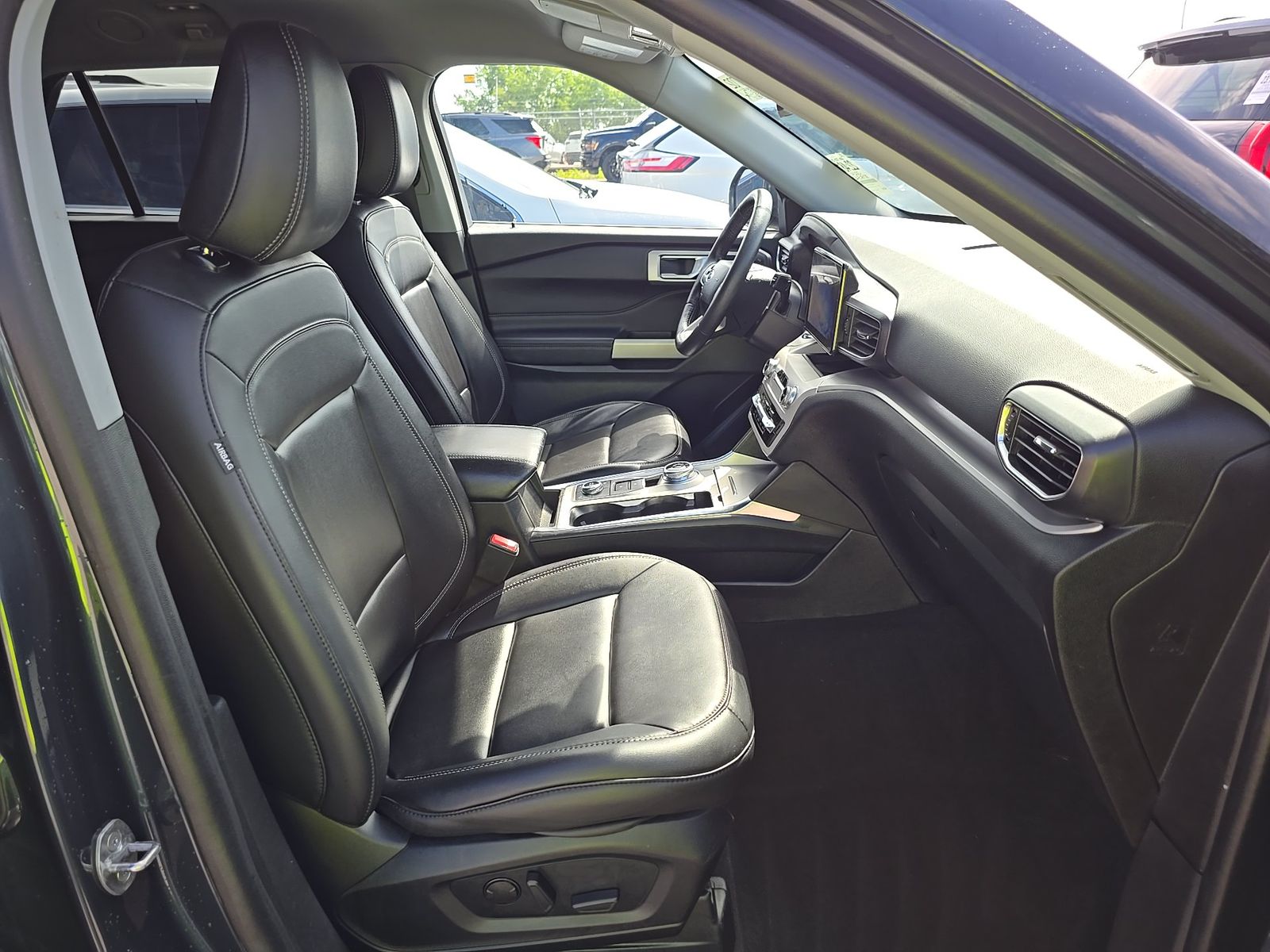 2024 Ford Explorer XLT AWD