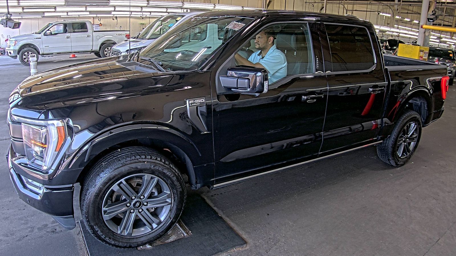 2023 Ford F-150 Lariat AWD