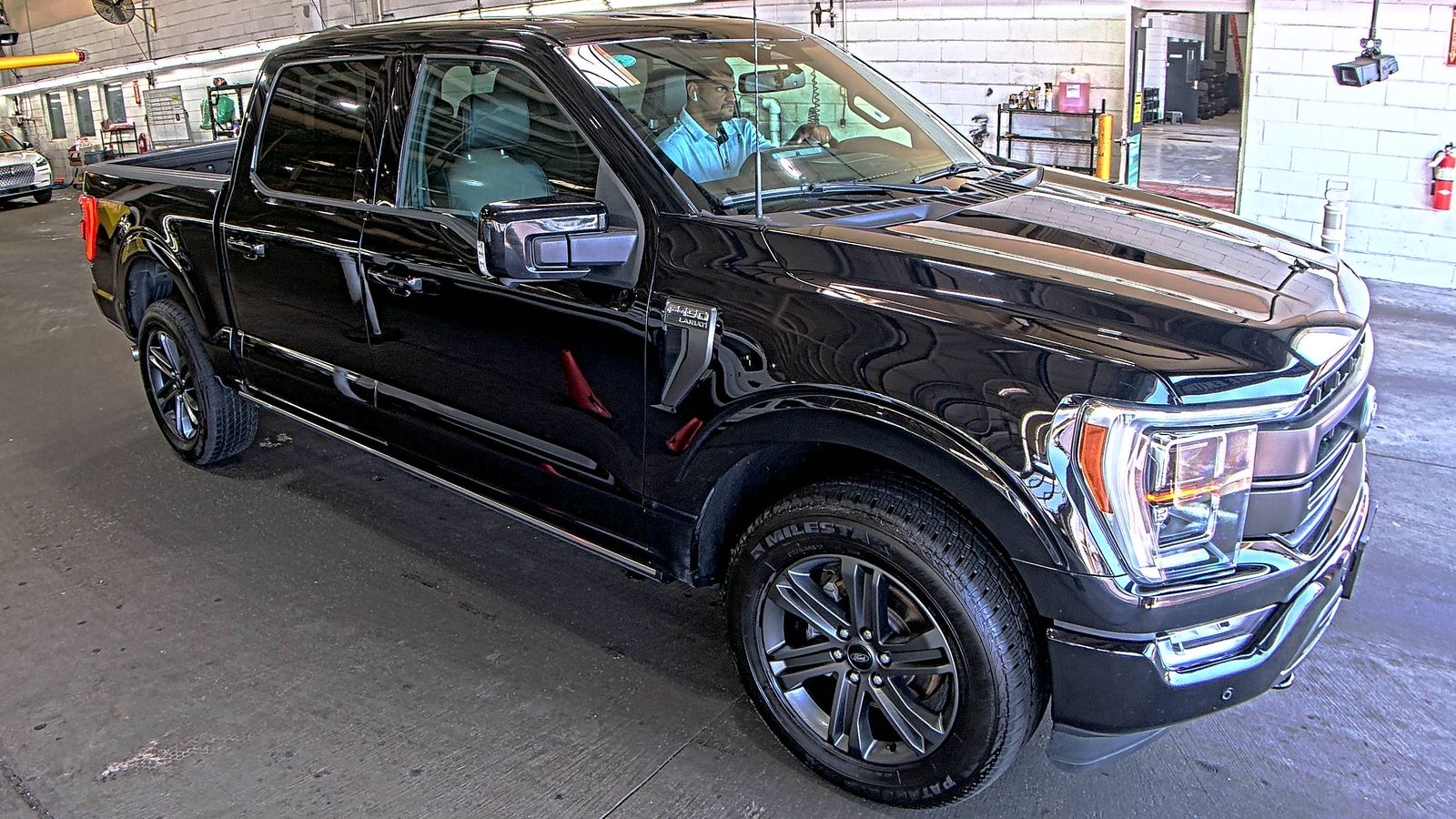 2023 Ford F-150 Lariat AWD