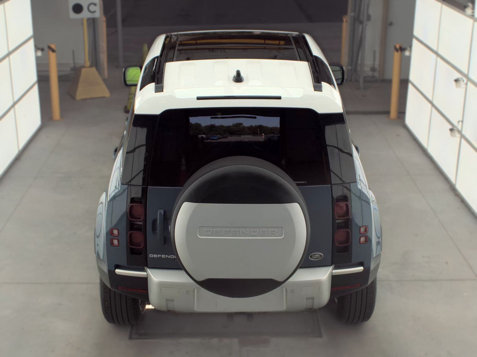 2021 Land Rover Defender 110 SE AWD
