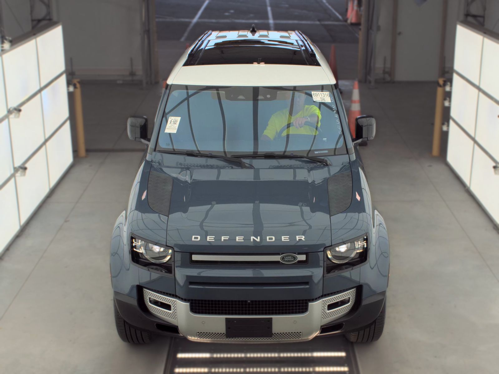 2021 Land Rover Defender 110 SE AWD
