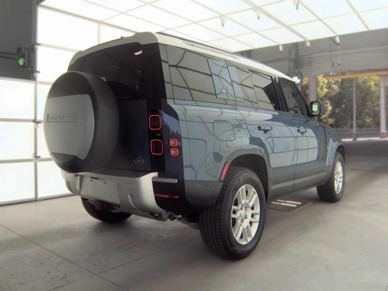 2021 Land Rover Defender 110 SE AWD