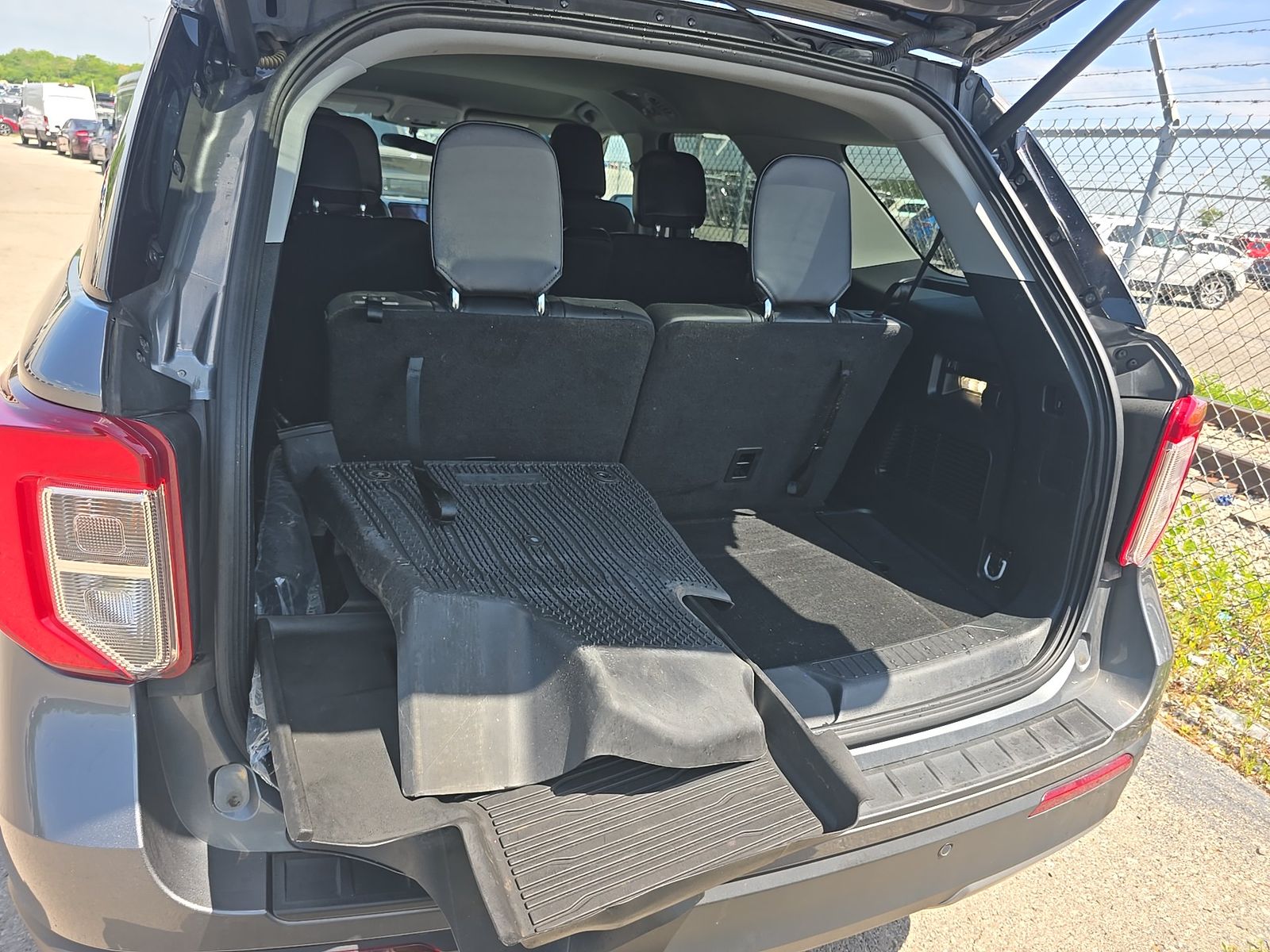 2023 Ford Explorer XLT AWD
