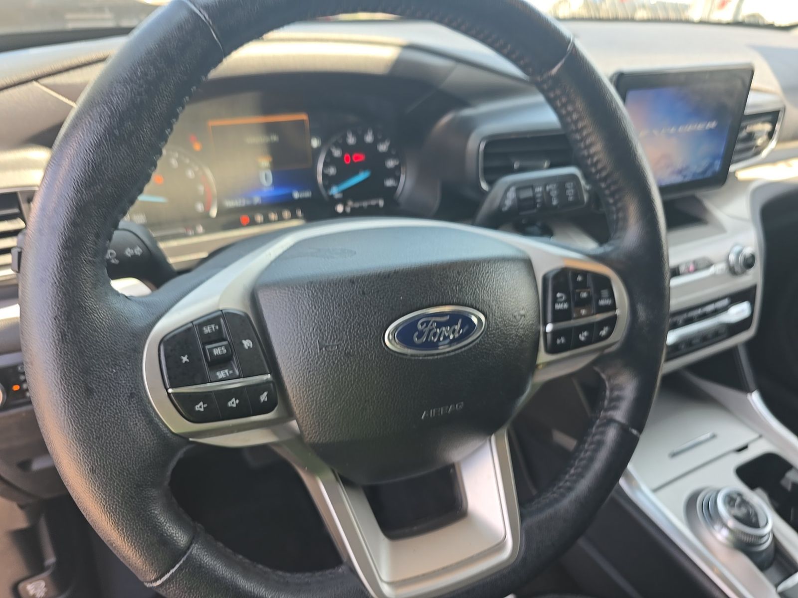 2023 Ford Explorer XLT AWD