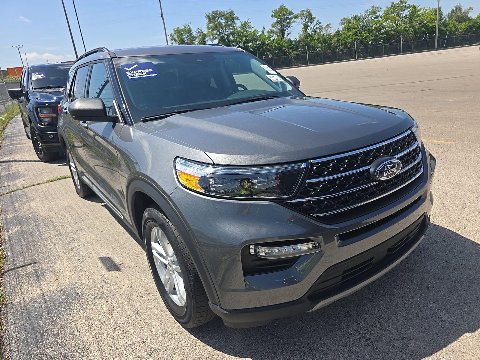 2023 Ford Explorer XLT AWD