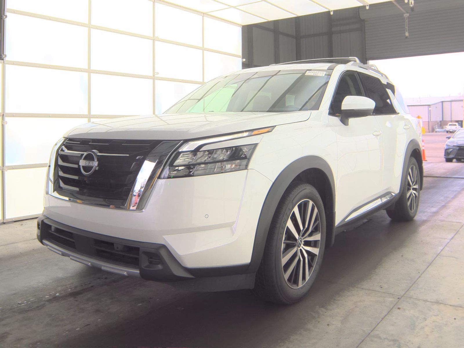 2025 Nissan Pathfinder Platinum AWD