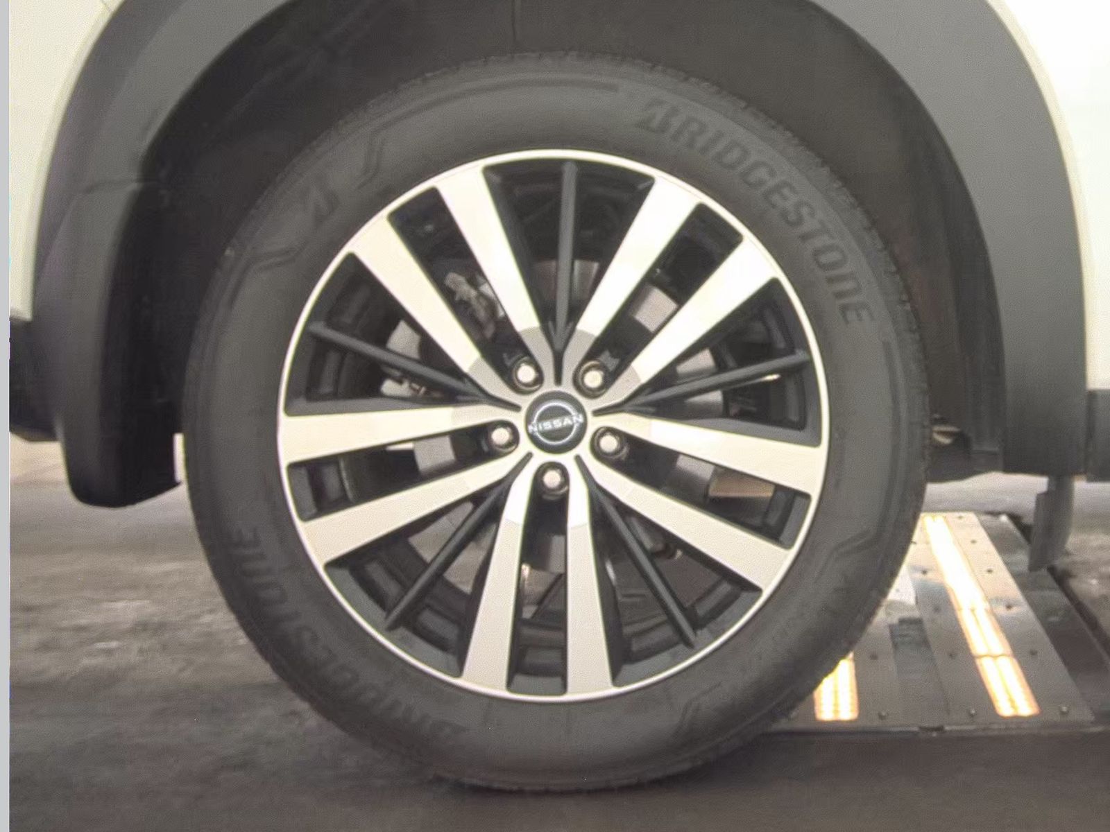 2025 Nissan Pathfinder Platinum AWD