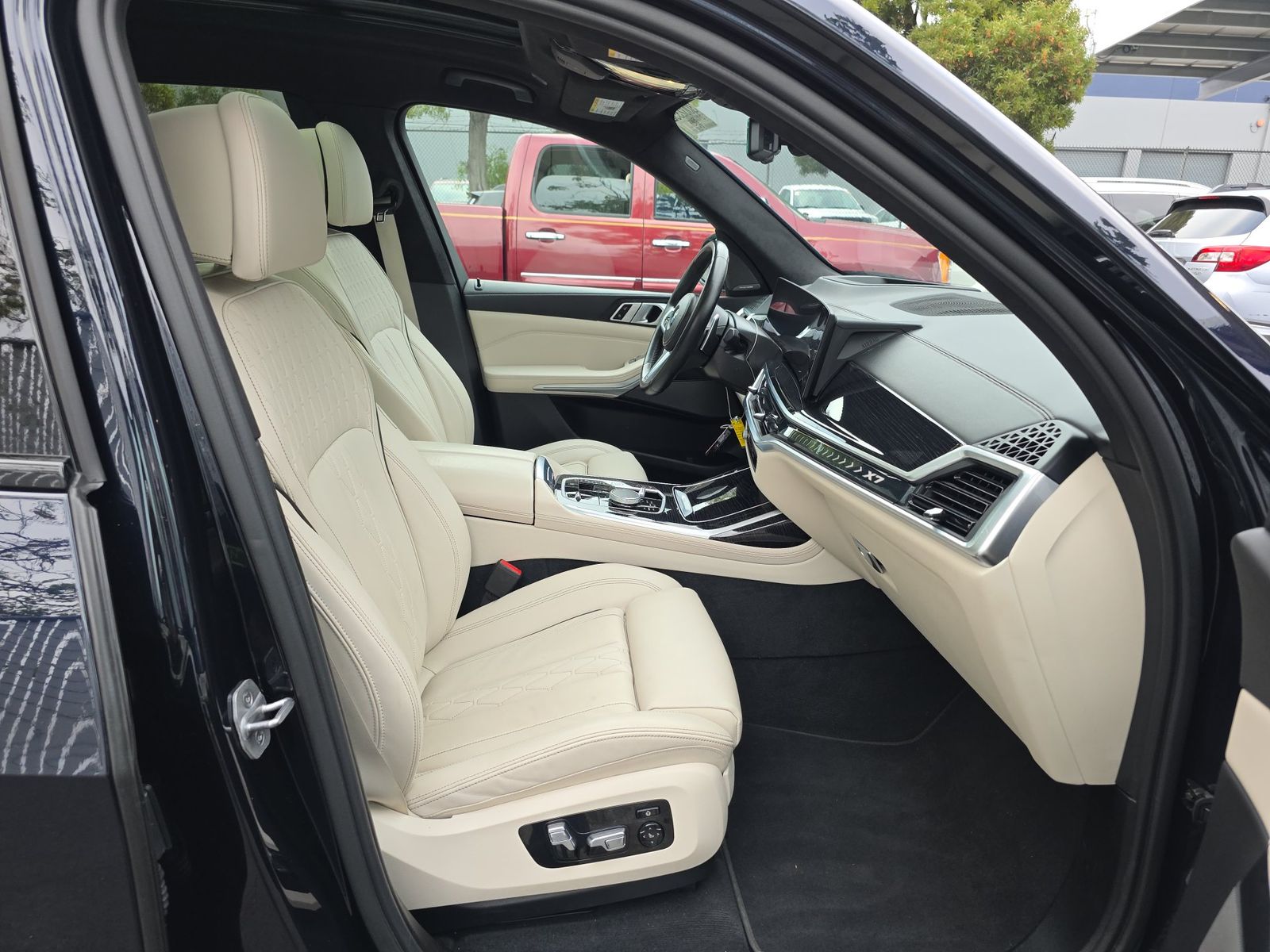 2023 BMW X7 xDrive40i AWD
