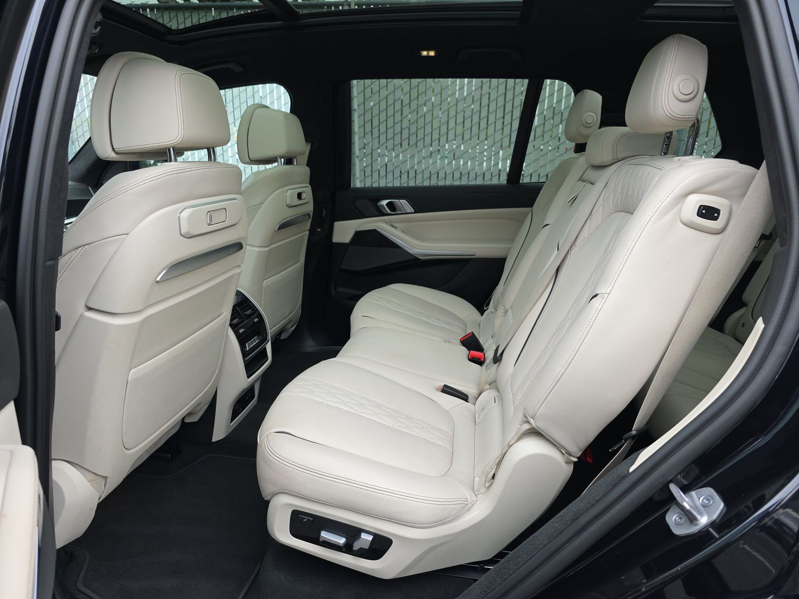 2023 BMW X7 xDrive40i AWD