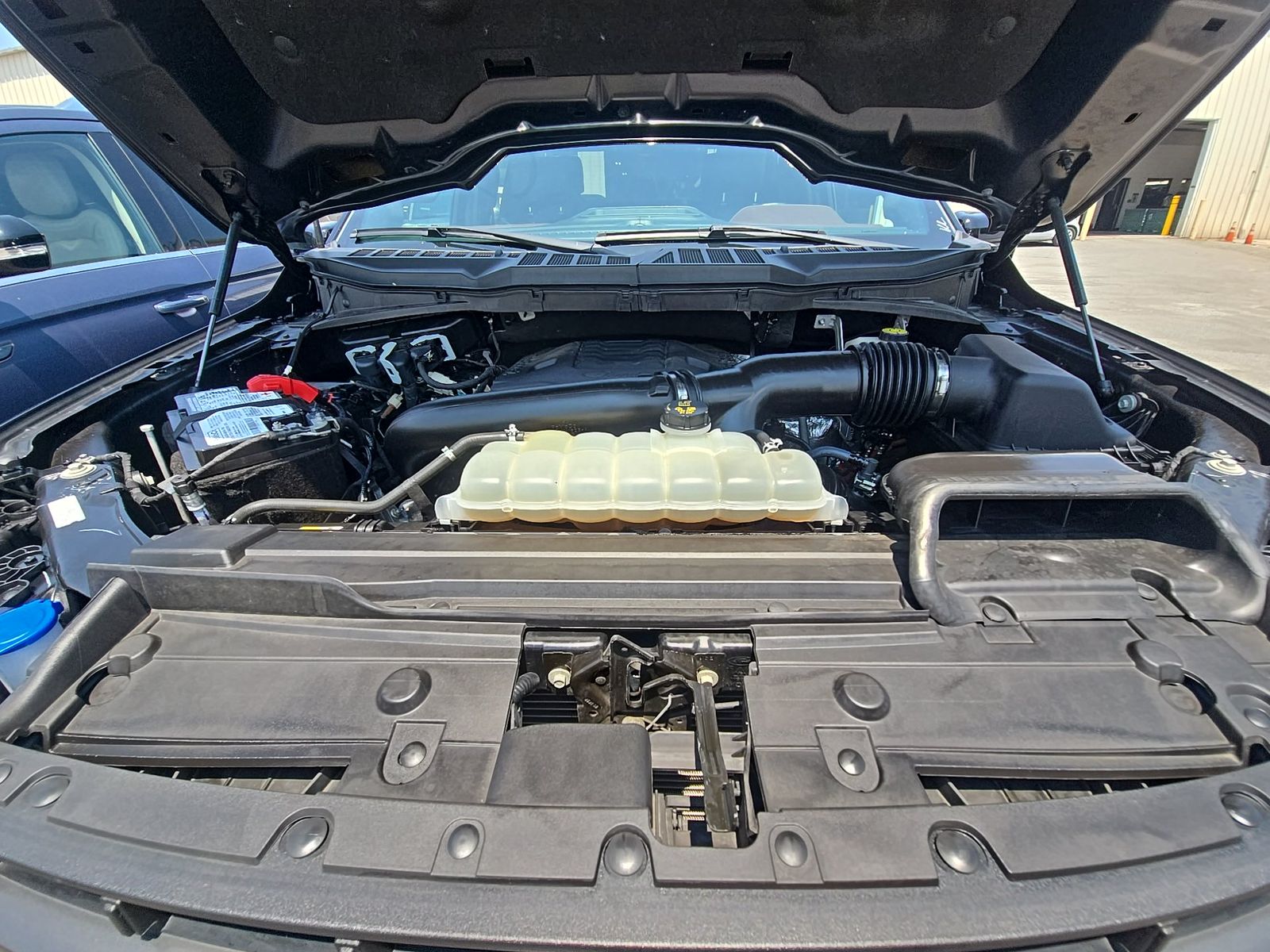 2023 Ford F-150 Lariat AWD
