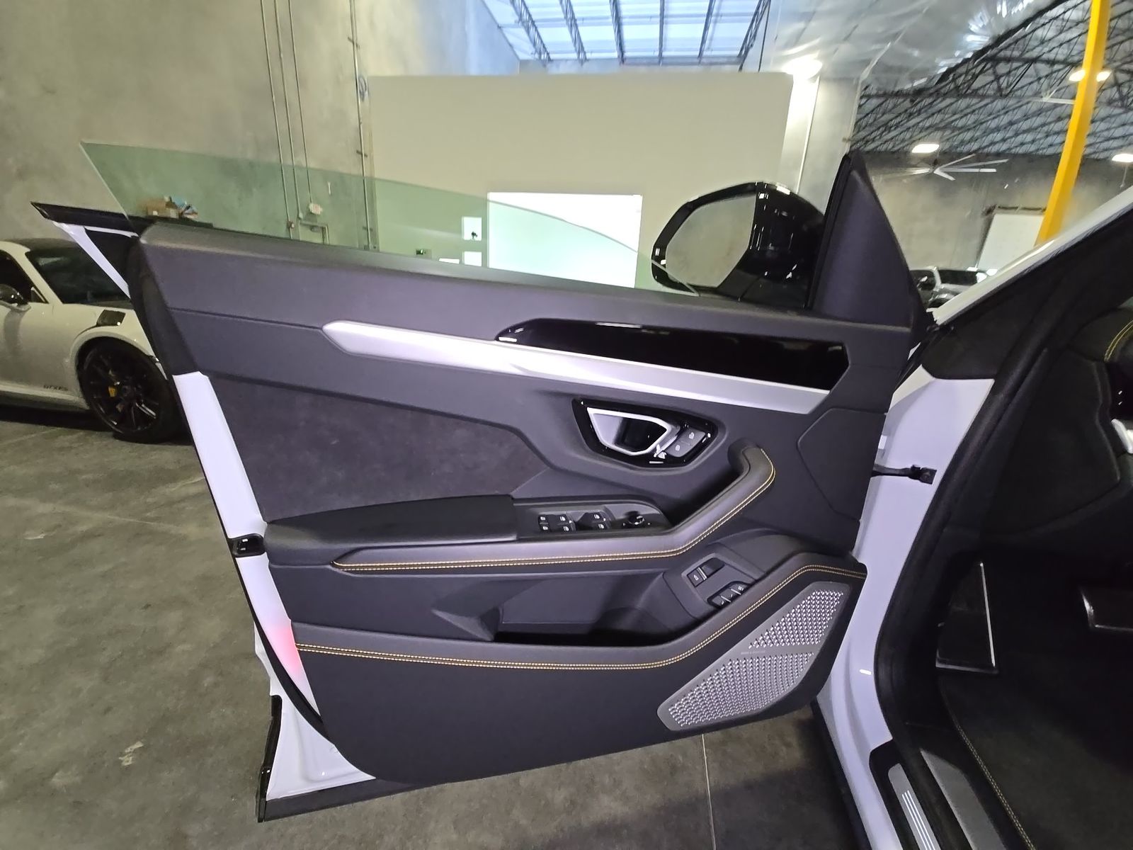 2024 Lamborghini Urus S AWD