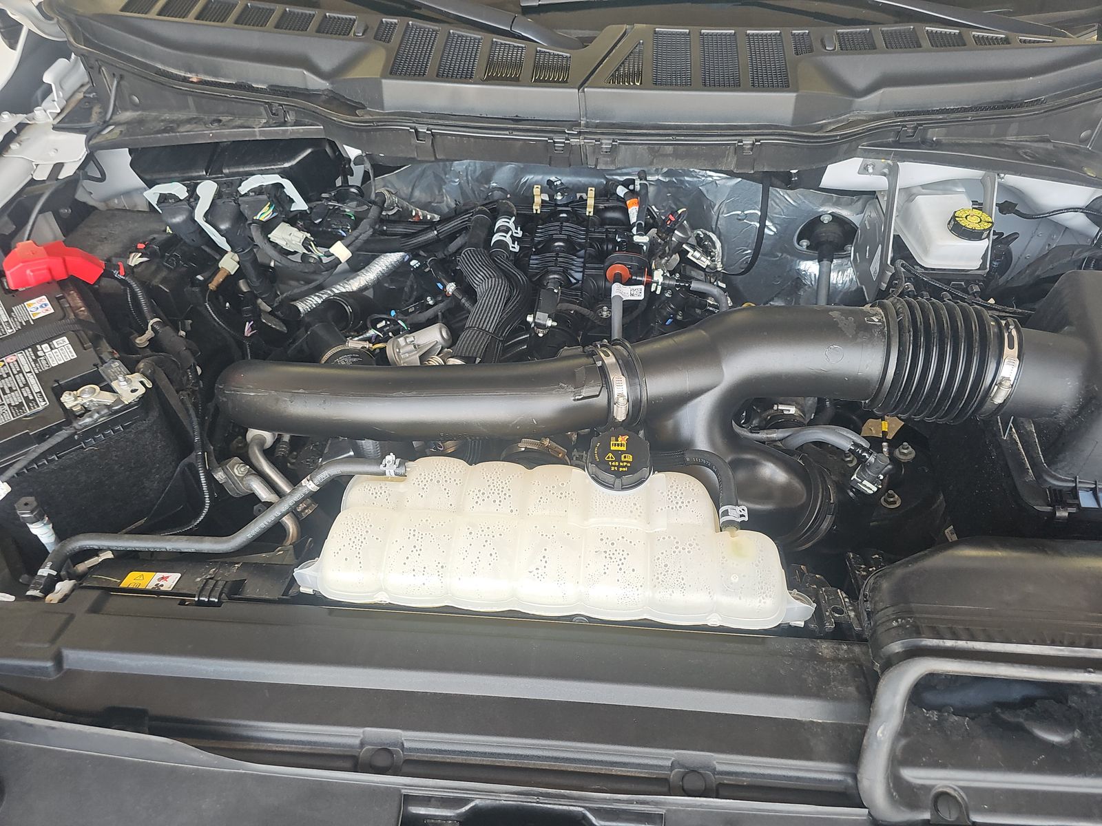 2025 Ford F-150 Lariat AWD