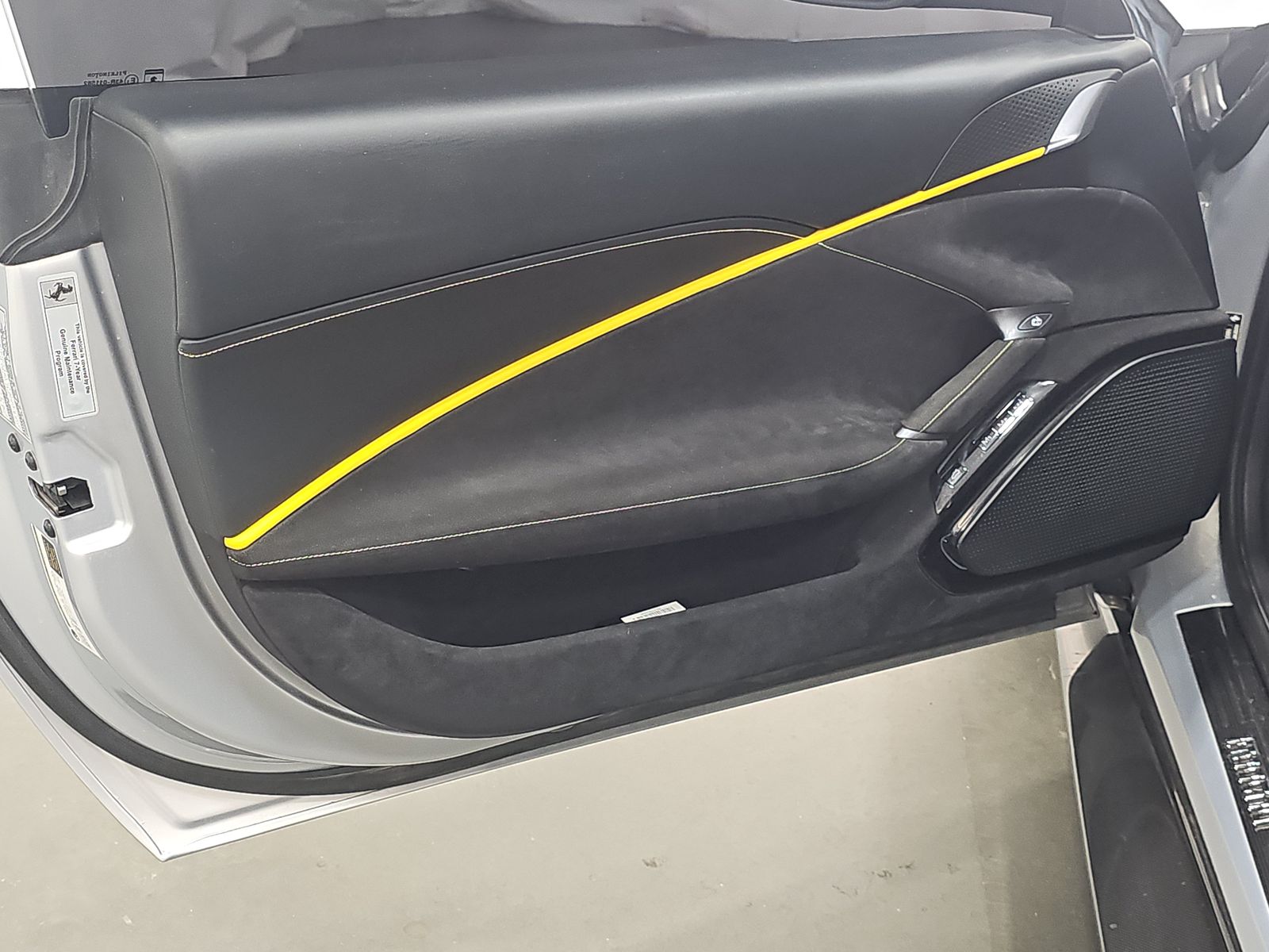 2021 Ferrari Roma Base FWD