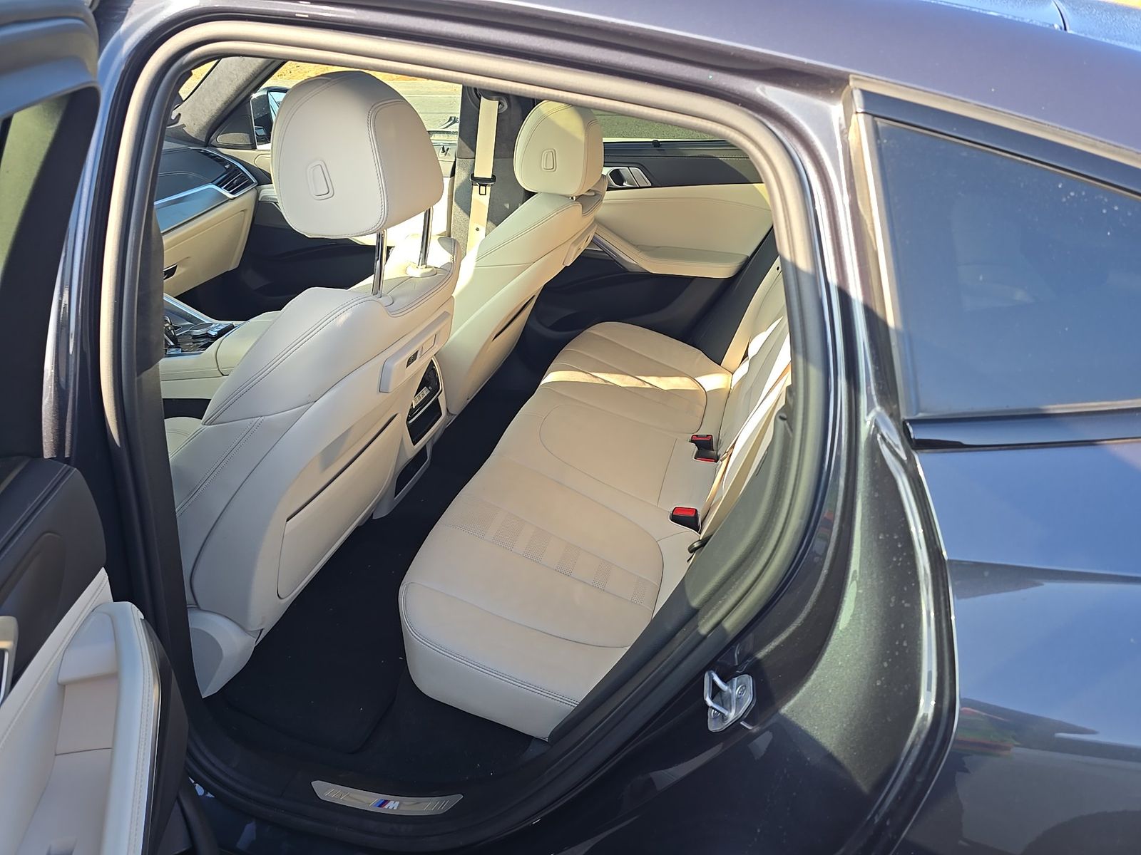 2021 BMW X6 xDrive40i AWD