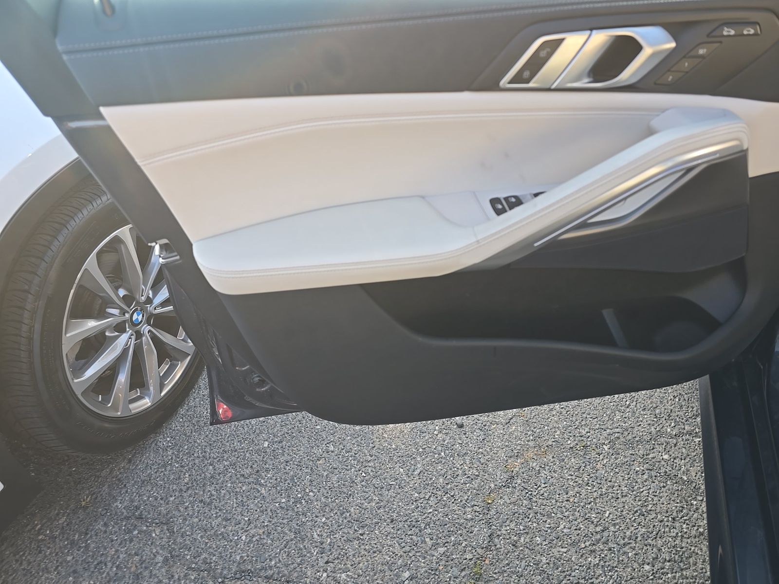 2021 BMW X6 xDrive40i AWD