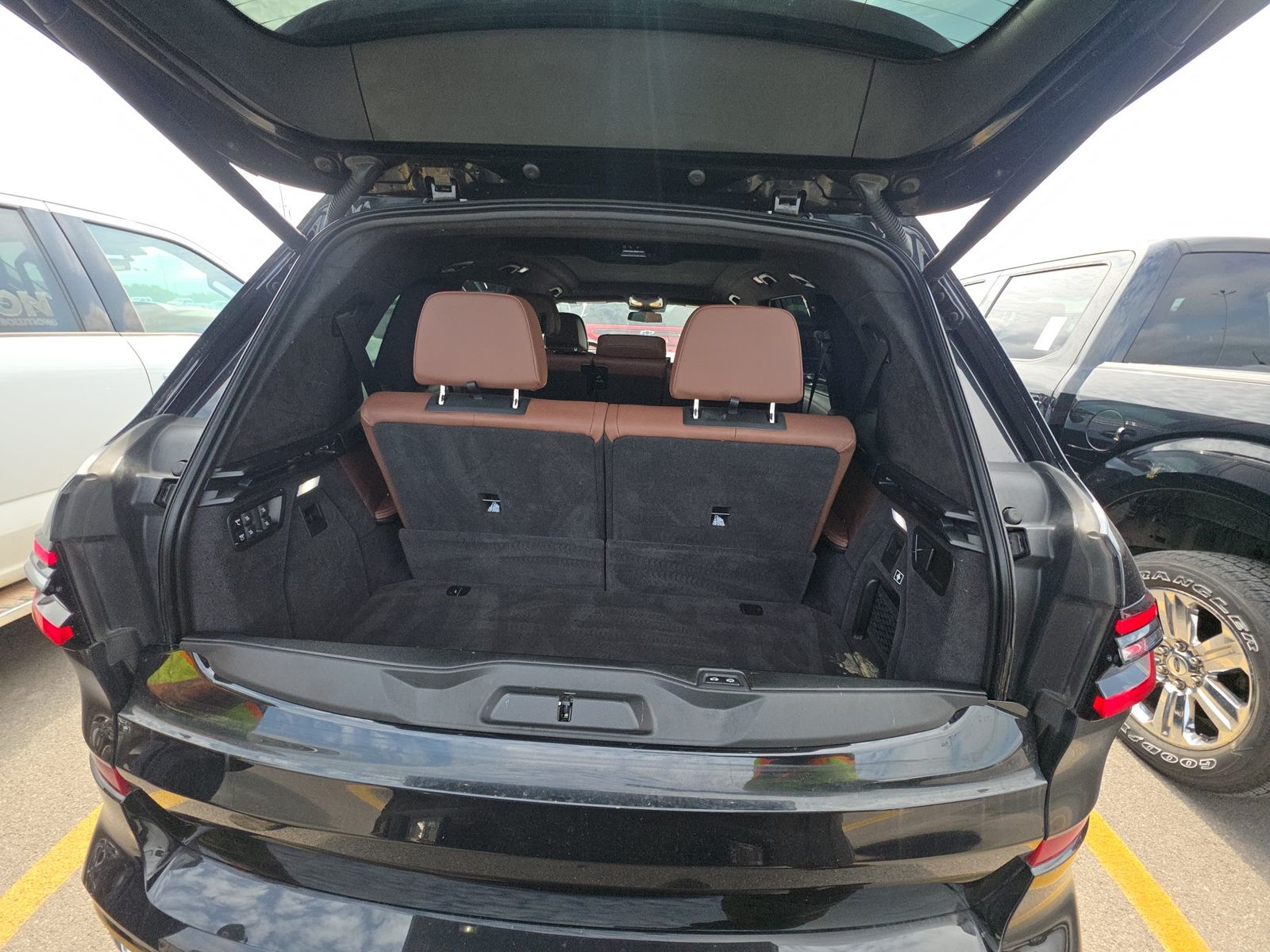 2025 BMW X7 xDrive40i AWD