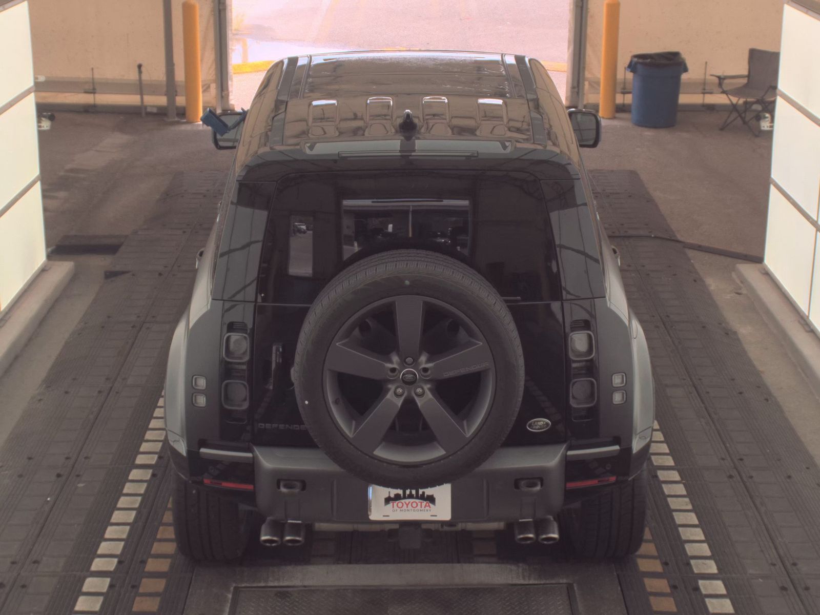 2023 Land Rover Defender 110 V8 FWD