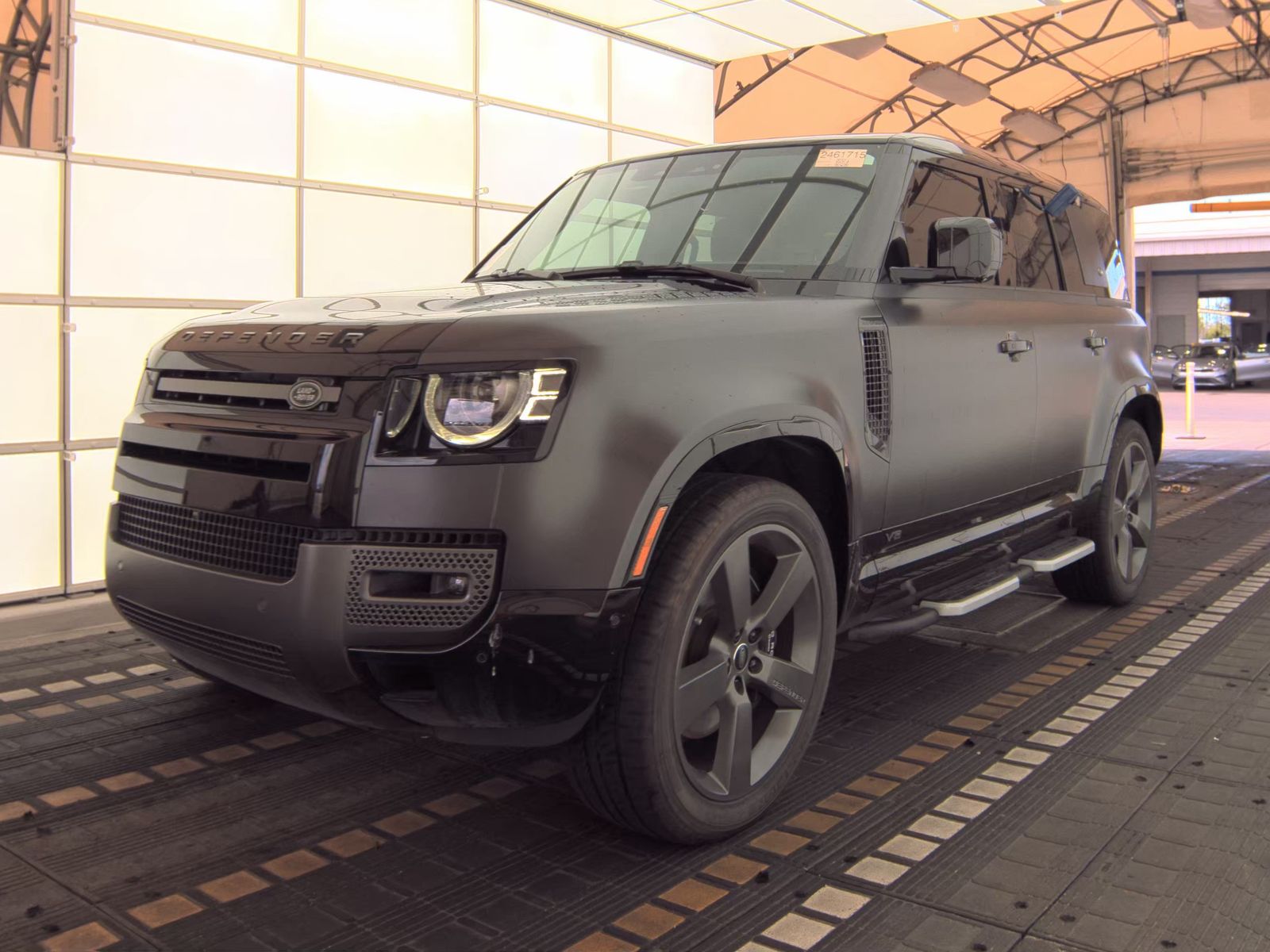 2023 Land Rover Defender 110 V8 FWD