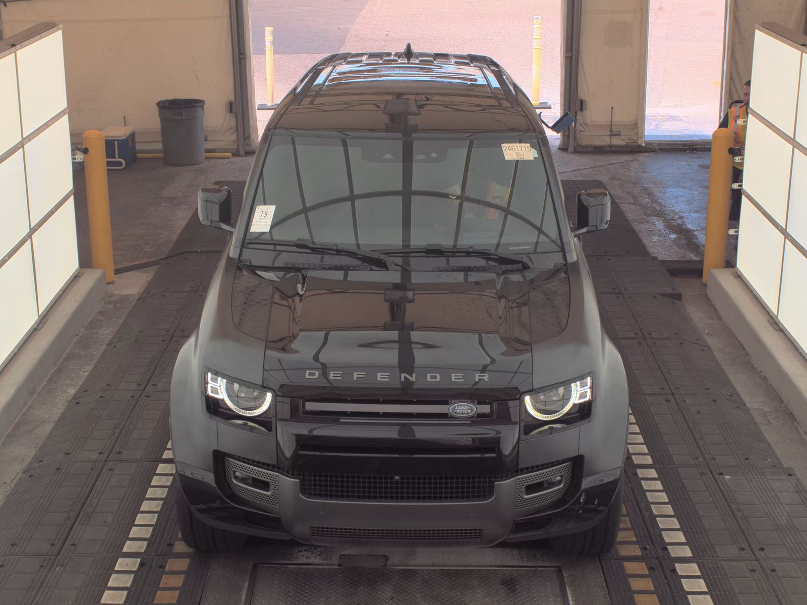 2023 Land Rover Defender 110 V8 FWD