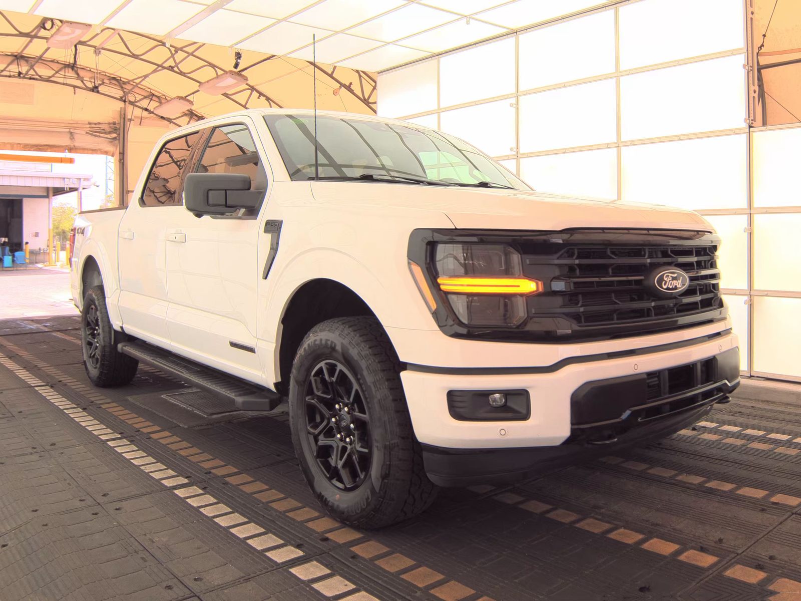 2024 Ford F-150 Hybrid XLT AWD