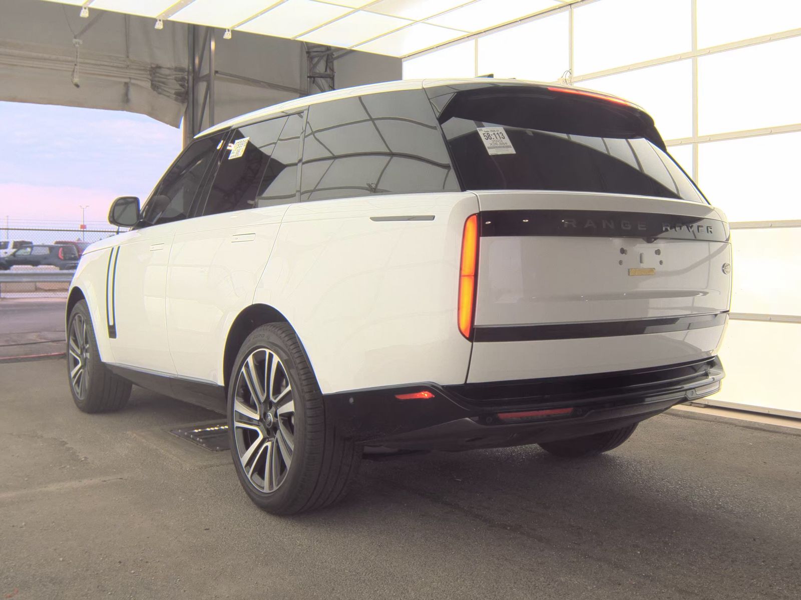 2023 Land Rover Range Rover SE FWD
