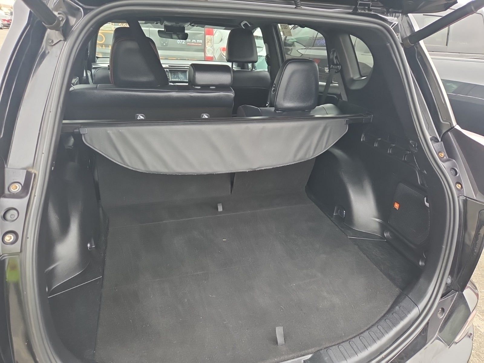 2018 Toyota RAV4 SE FWD