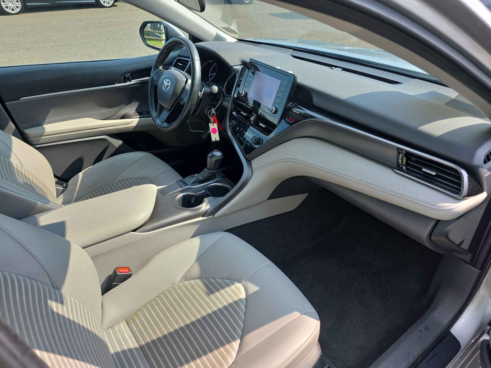 2022 Toyota Camry SE FWD