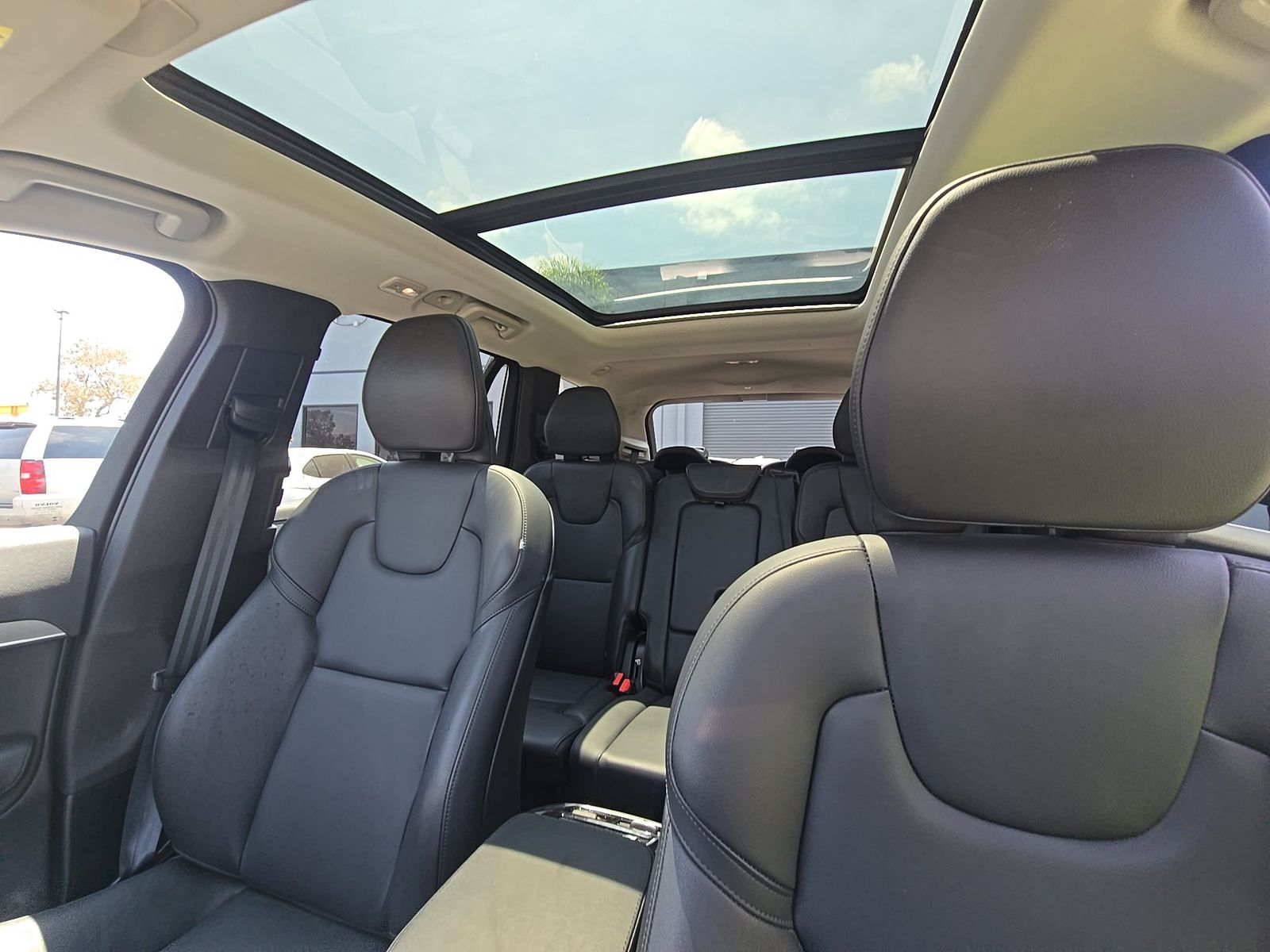 2025 Volvo XC90 B5 Core FWD