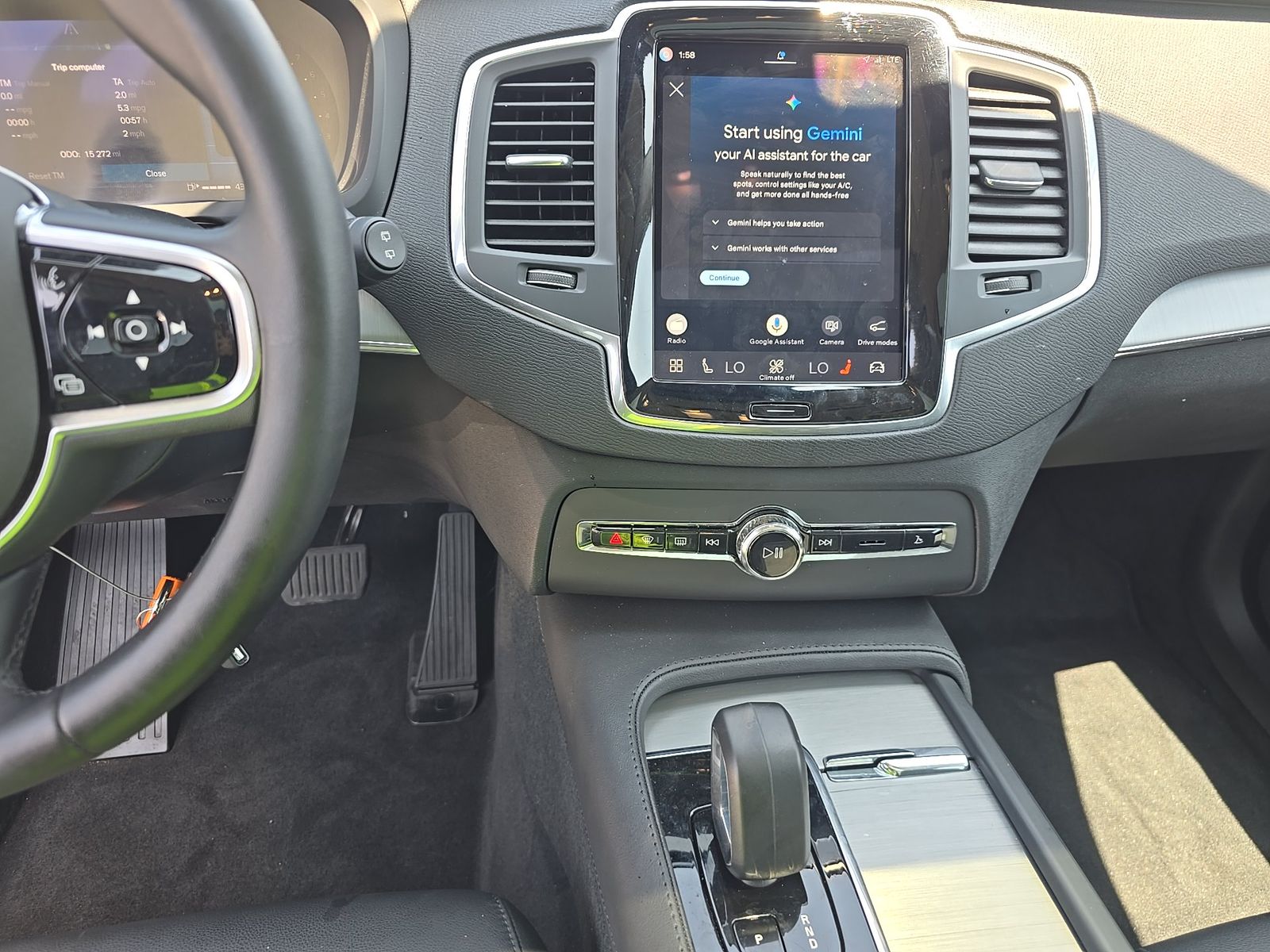 2025 Volvo XC90 B5 Core FWD