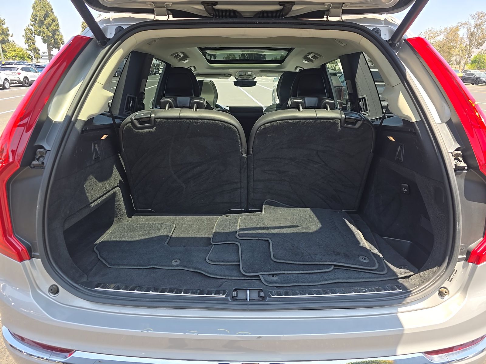 2025 Volvo XC90 B5 Core FWD