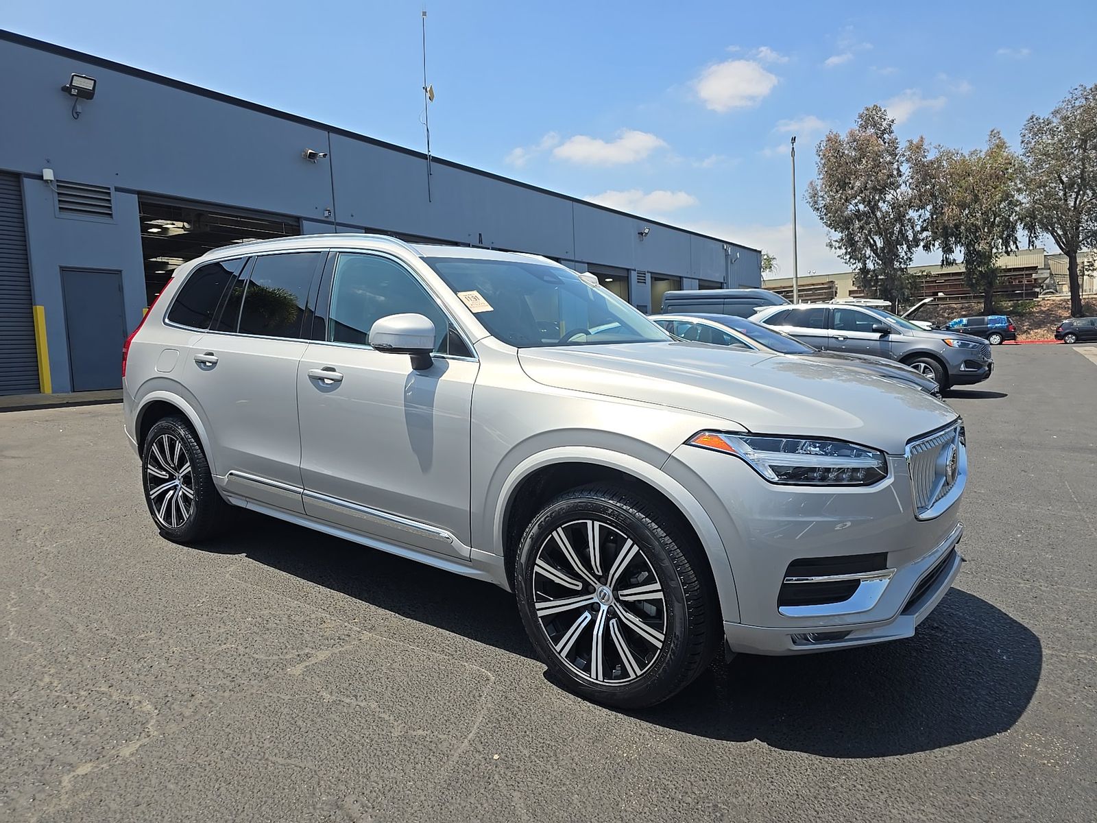 2025 Volvo XC90 B5 Core FWD