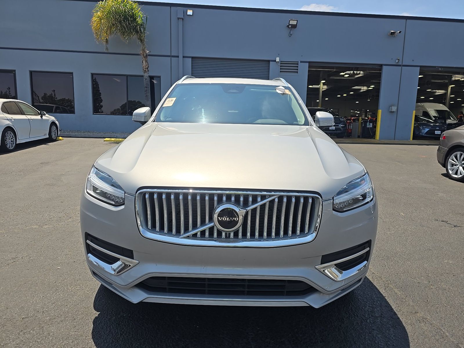 2025 Volvo XC90 B5 Core FWD