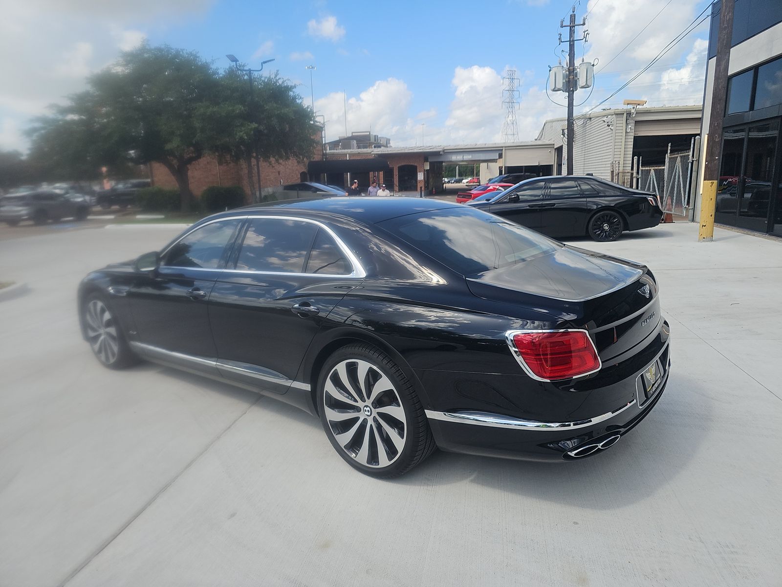 2023 Bentley Flying Spur V8 Azure AWD
