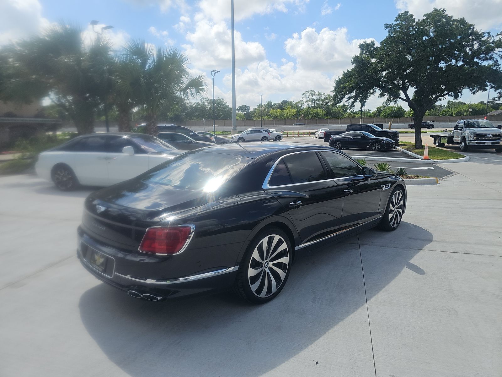 2023 Bentley Flying Spur V8 Azure AWD