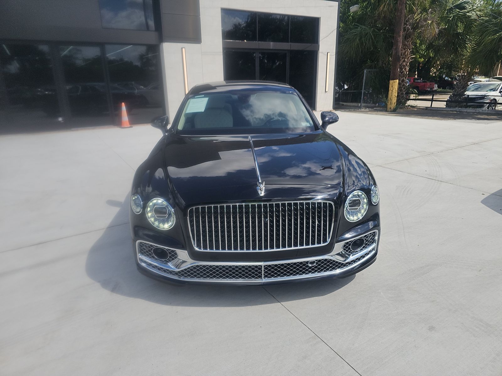 2023 Bentley Flying Spur V8 Azure AWD