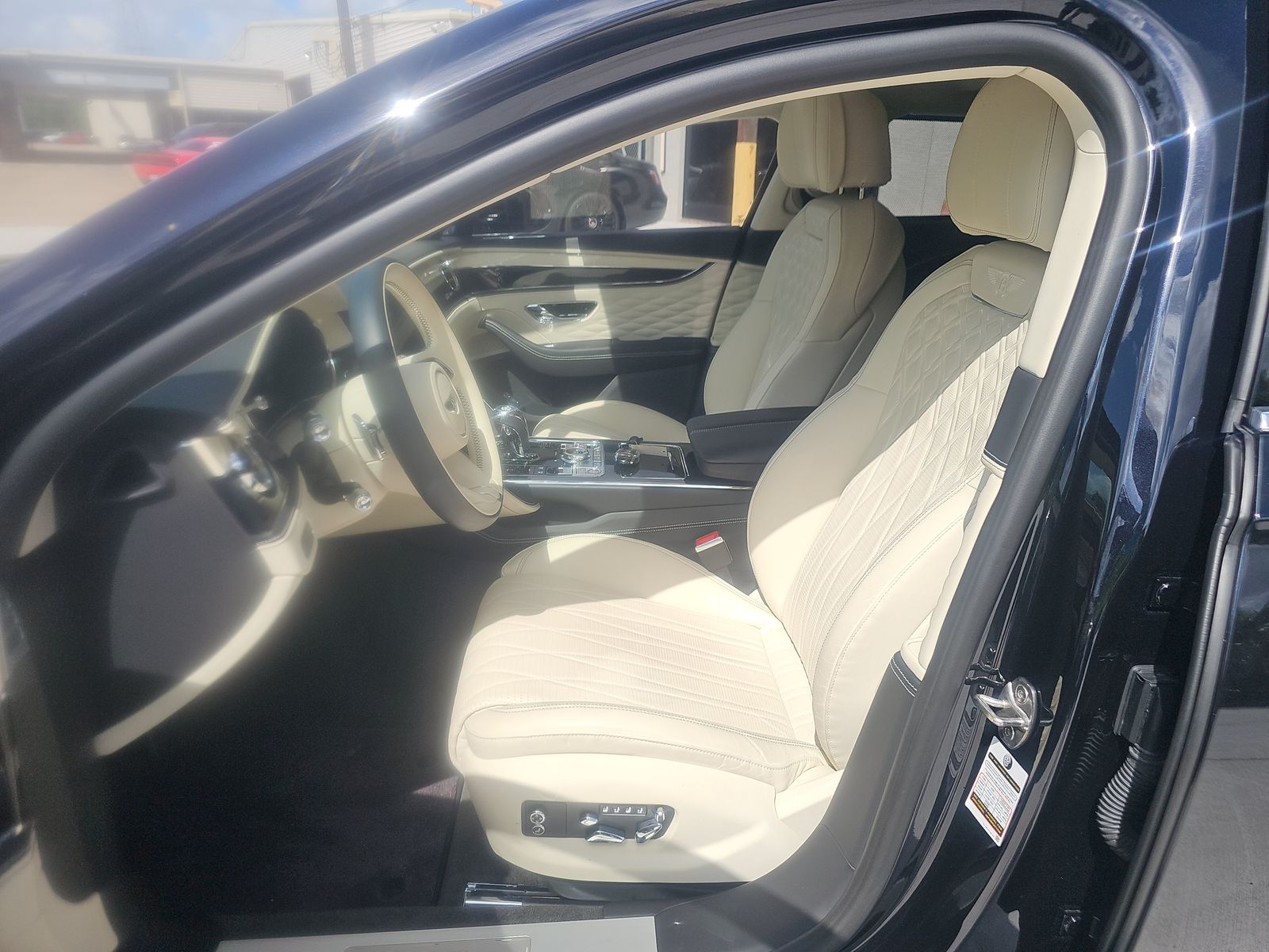 2023 Bentley Flying Spur V8 Azure AWD